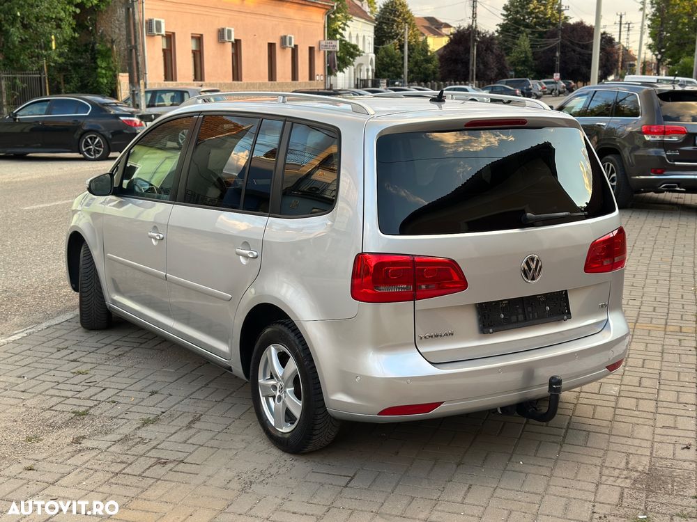 Volkswagen Touran 1.6 TDI DPF BlueMotion Technology Comfortline - 8