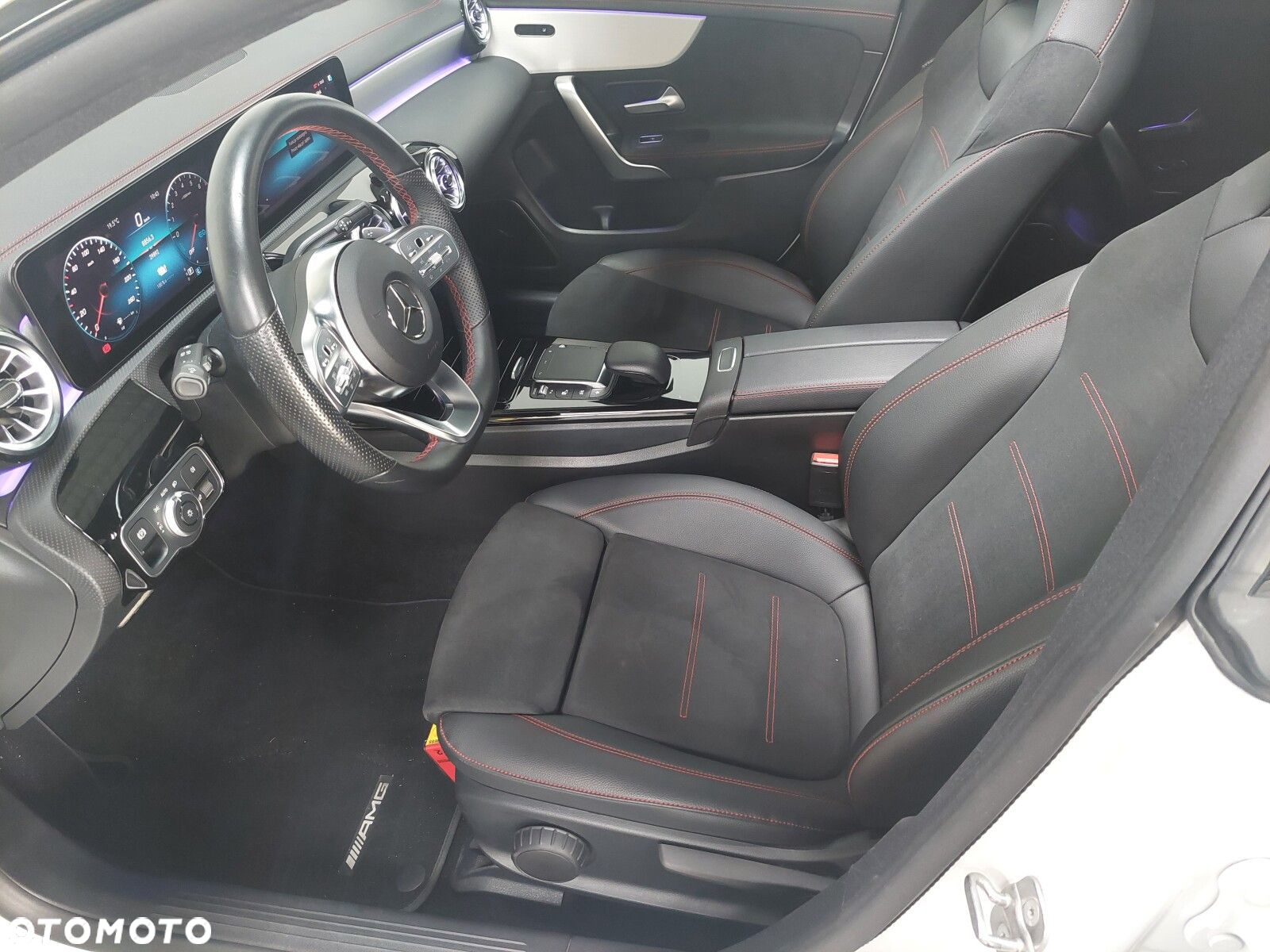 Mercedes-Benz CLA - 23