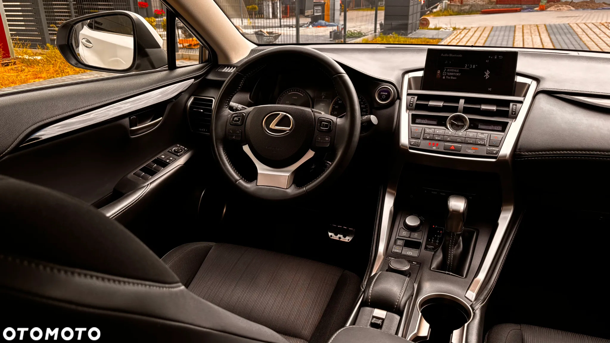 Lexus NX 300h Elite AWD - 12