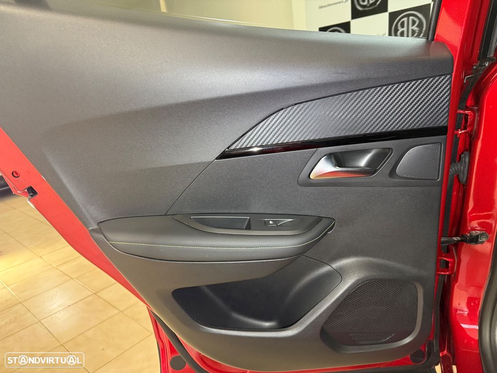 Peugeot 2008 1.2 PureTech GT Line EAT8 - 28