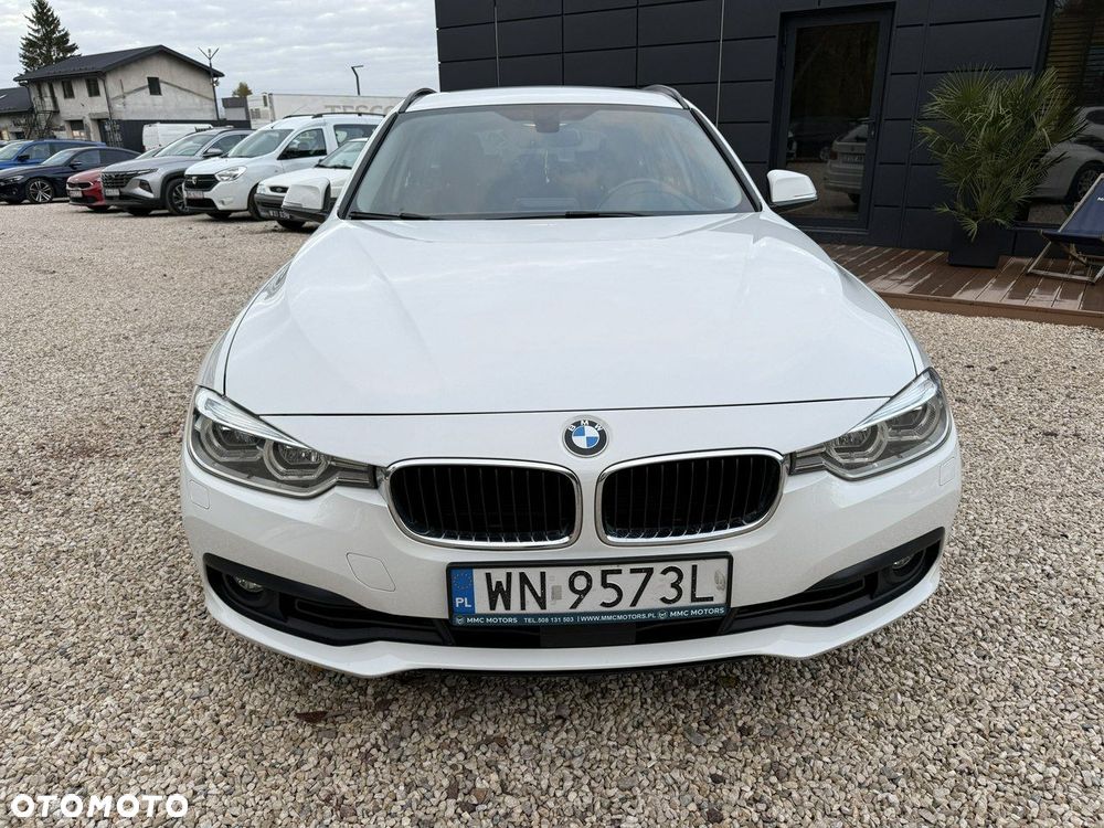 BMW Seria 3 318i GPF - 9