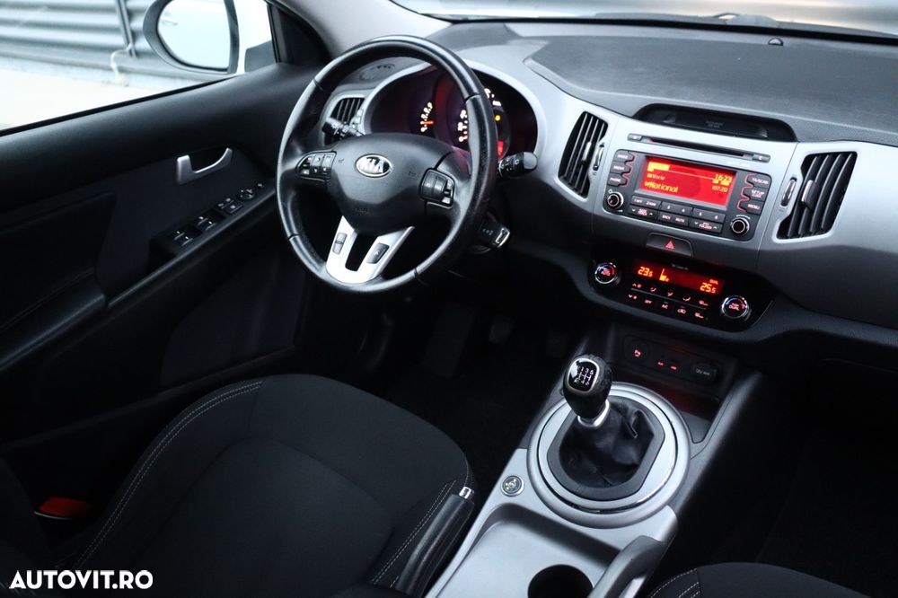 Kia Sportage 1.6 GSL MT 4x2 PREMIUM - 8