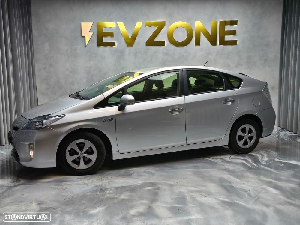 Toyota Prius 1.8 Plug-In Luxury+Pele - 3