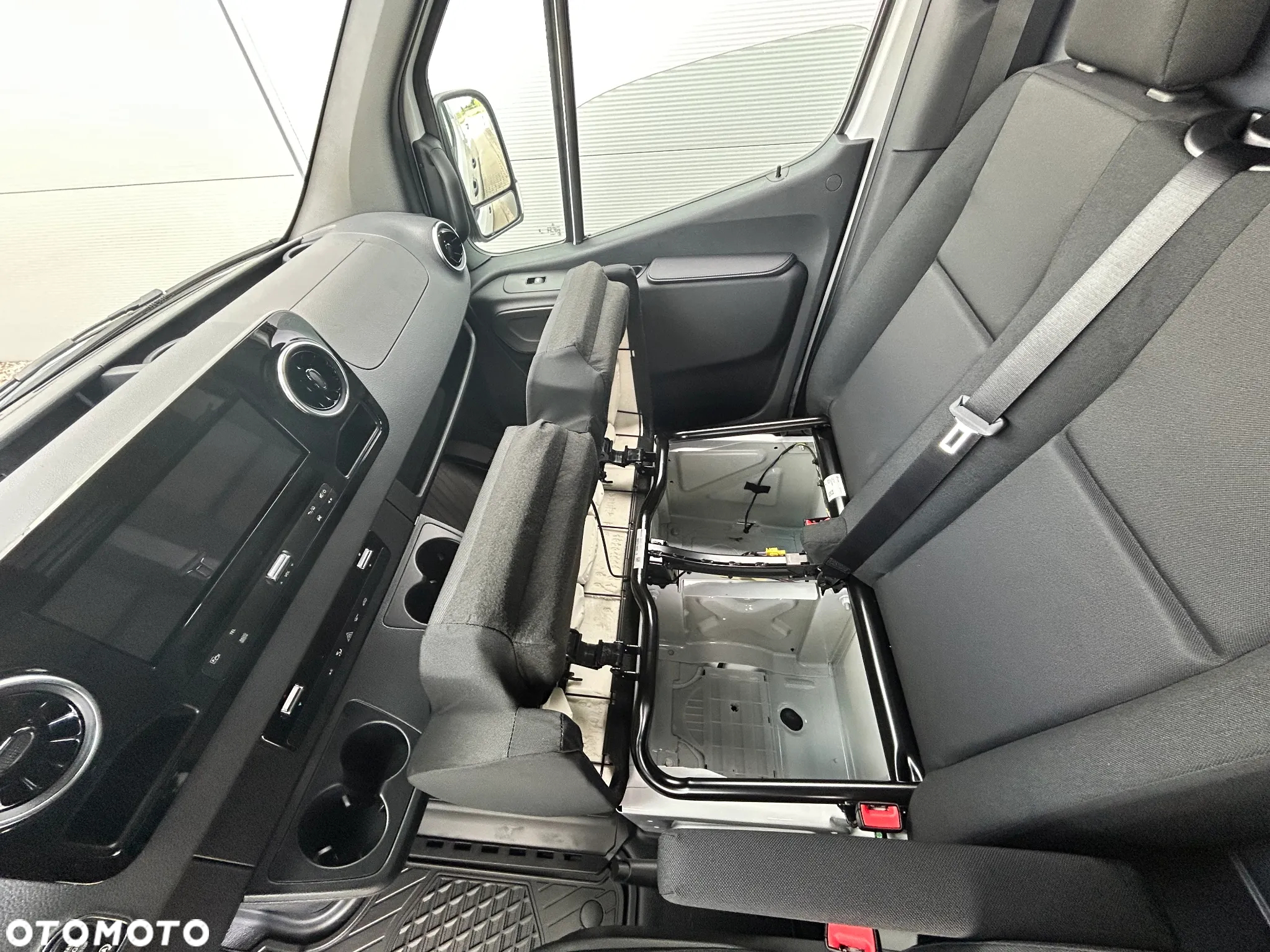 Mercedes-Benz SPRINTER 317 CDI FURGON DŁUGI - 21
