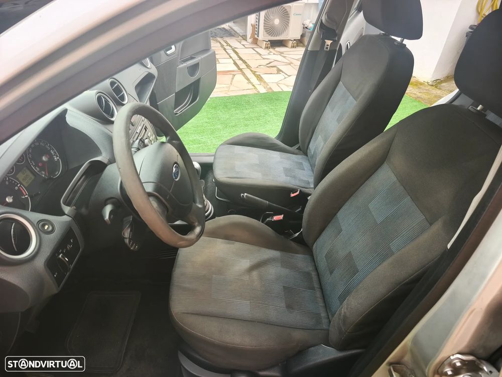 Ford Fiesta 1.25 Ambiente - 13