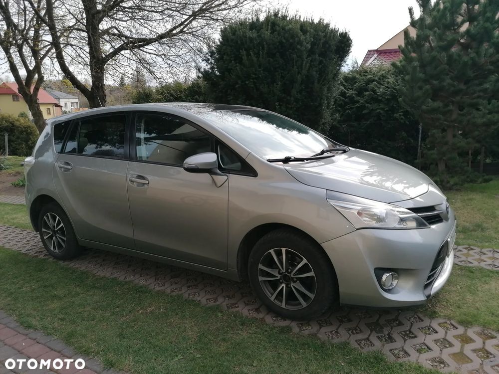 Toyota Verso 2.0 D-4D Active - 9