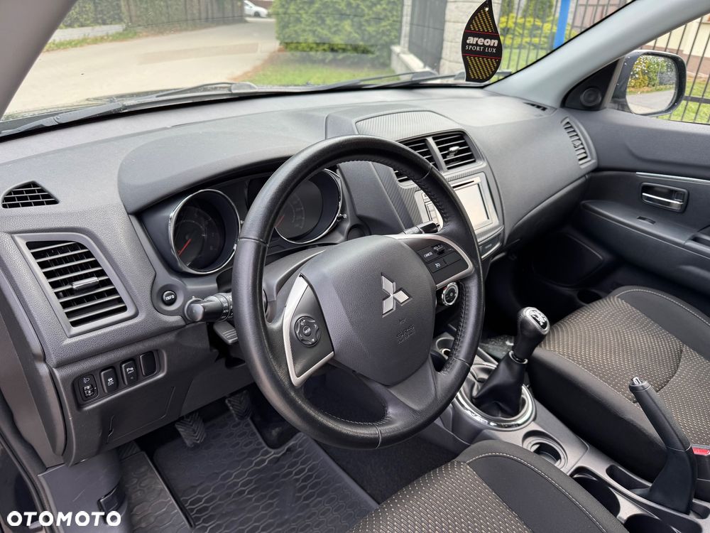 Mitsubishi ASX - 17