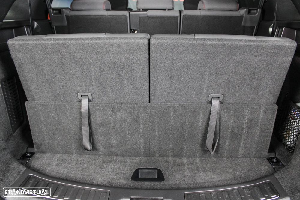 Land Rover Discovery Sport 2.0 eD4 R-Dynamic S 7L - 33