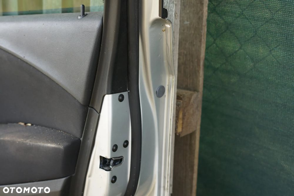 Drzwi przód przednie prawe Opel Astra J IV 5d Z176 - 16