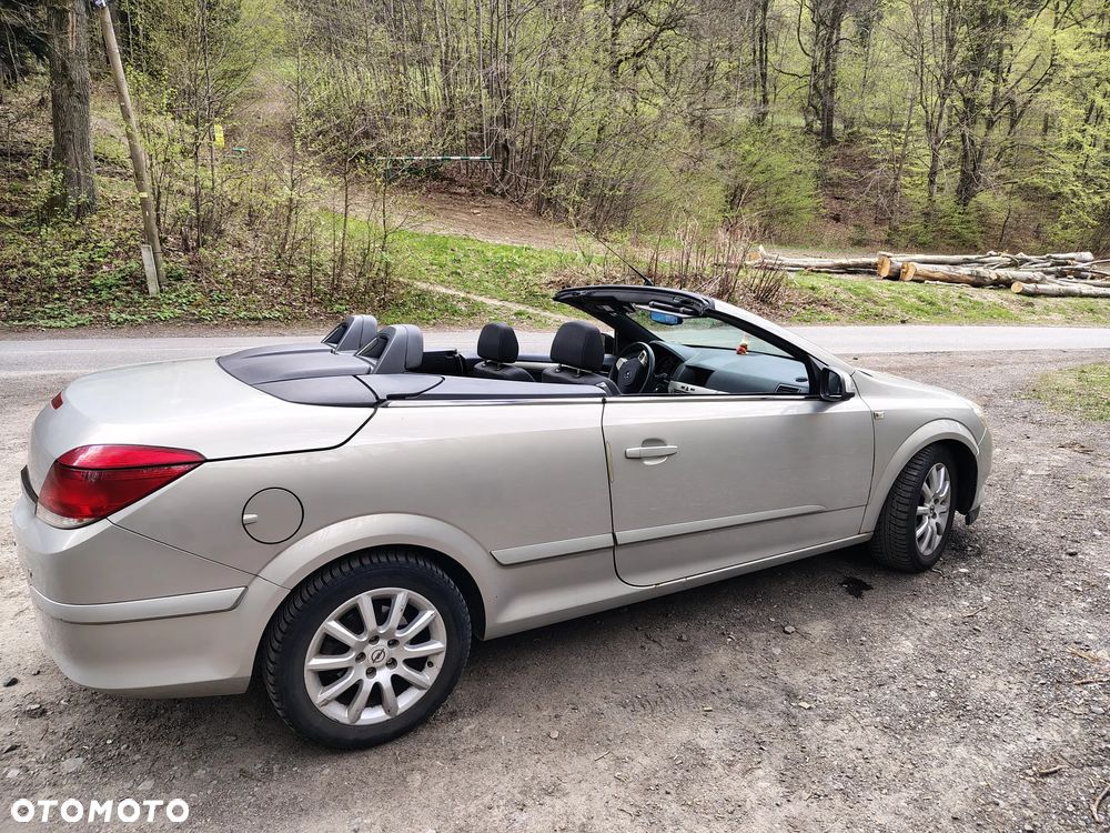 Opel Astra 1.9 CDTI Cosmo - 12