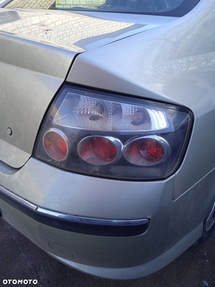 Lampa Tylna Tył Prawa Lewa Peugeot 407 - 2