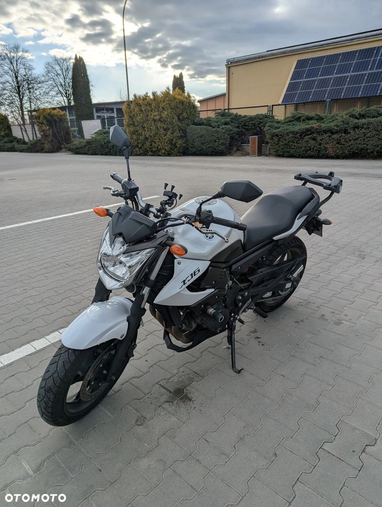 Yamaha XJ - 2