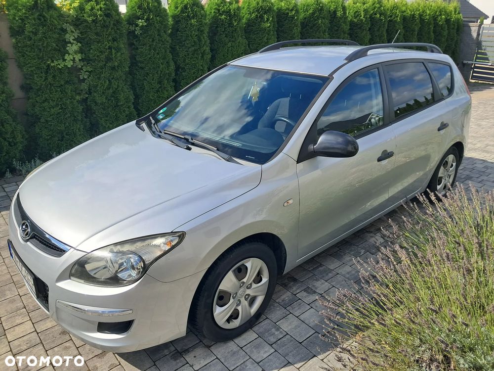 Hyundai i30 1.4 Base + - 1