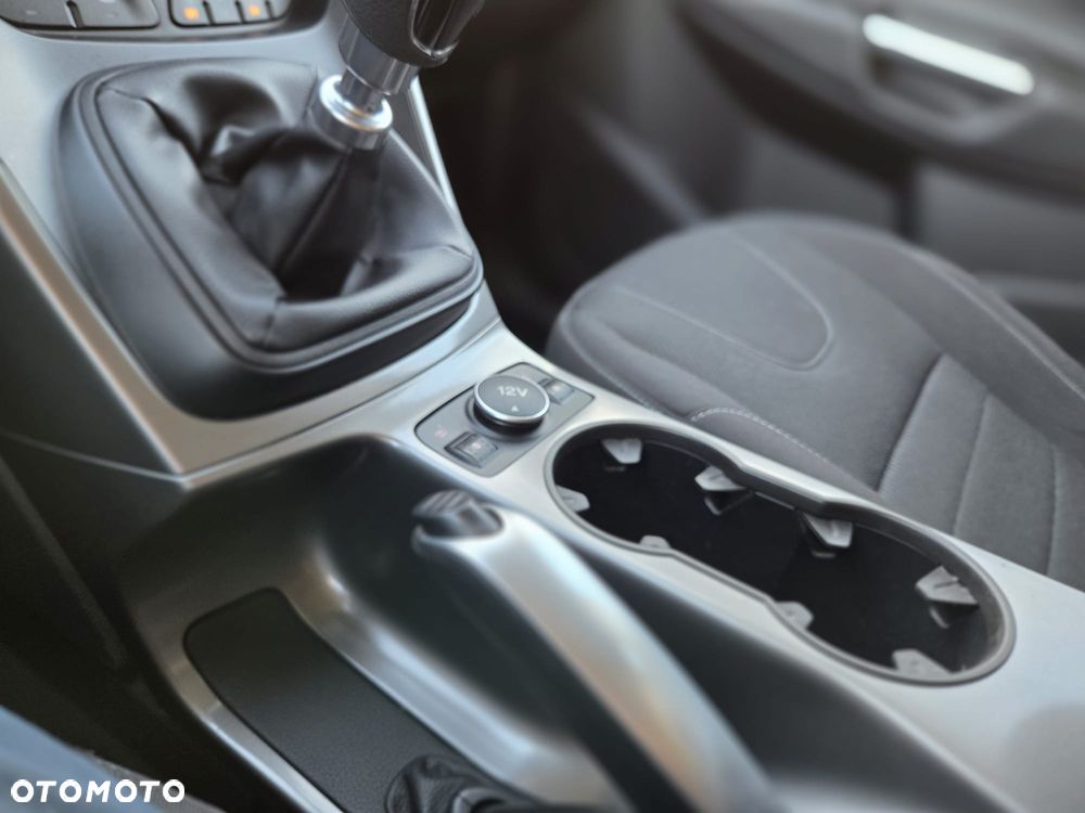 Ford Kuga 1.6 EcoBoost 2x4 Trend - 12