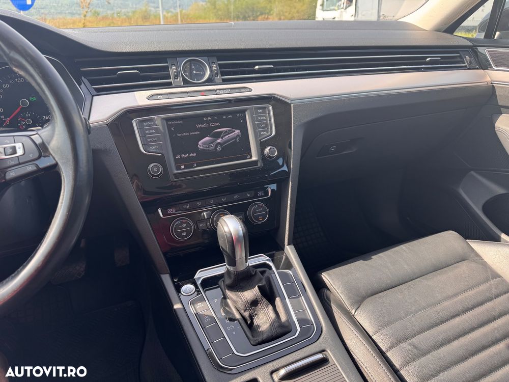 Volkswagen Passat 2.0 TDI DSG Comfortline - 11