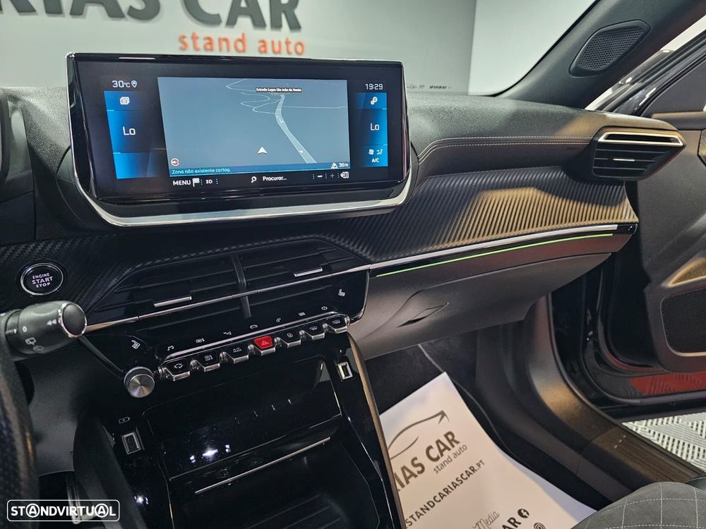 Peugeot 2008 1.2 PureTech GT EAT8 - 21