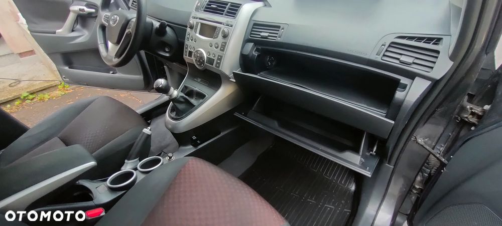 Toyota Verso 1.8 2010 7os - 14