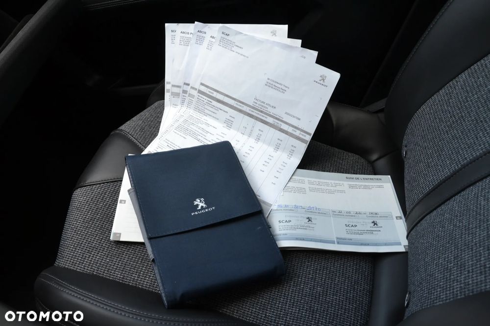 Peugeot 3008 BlueHDi 130 Stop & Start EAT8 Allure - 32