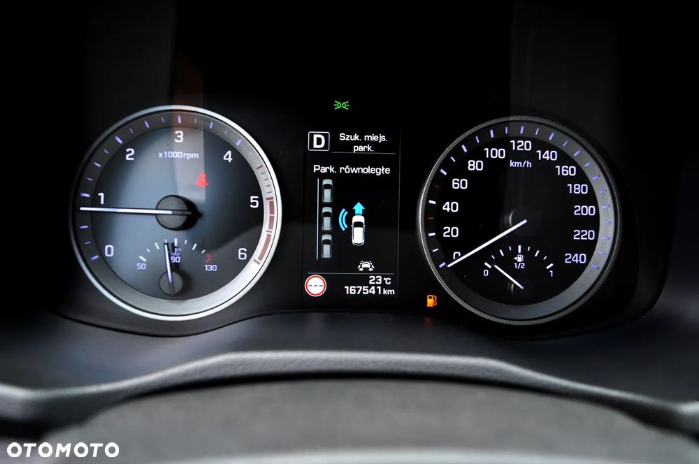 Hyundai Tucson 2.0 CRDI Premium 4WD - 37
