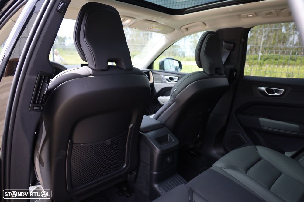 Volvo XC 60 2.0 T6 PHEV Plus Dark AWD - 12