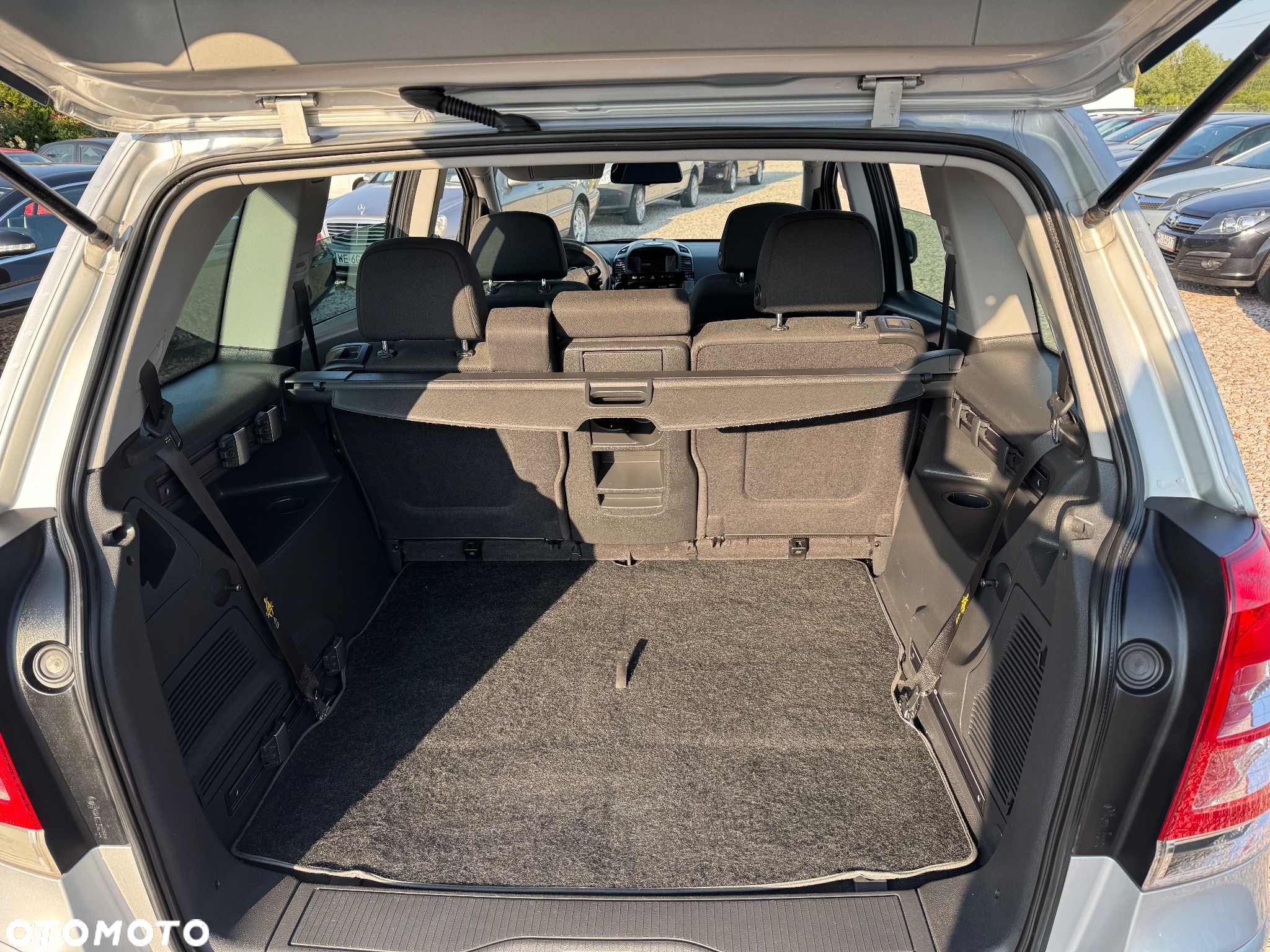 Opel Zafira - 16