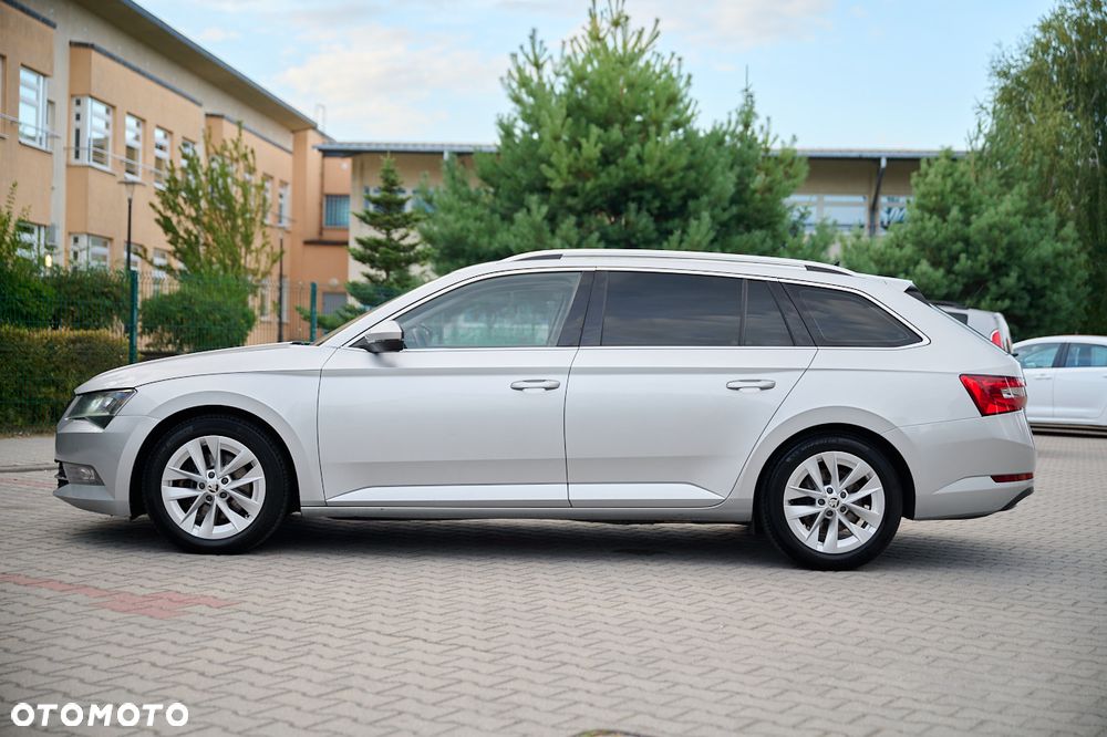 Skoda Superb 2.0 TDI Ambition - 8