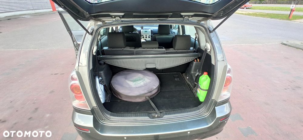 Toyota Corolla Verso 1.8 Terra 7os - 13