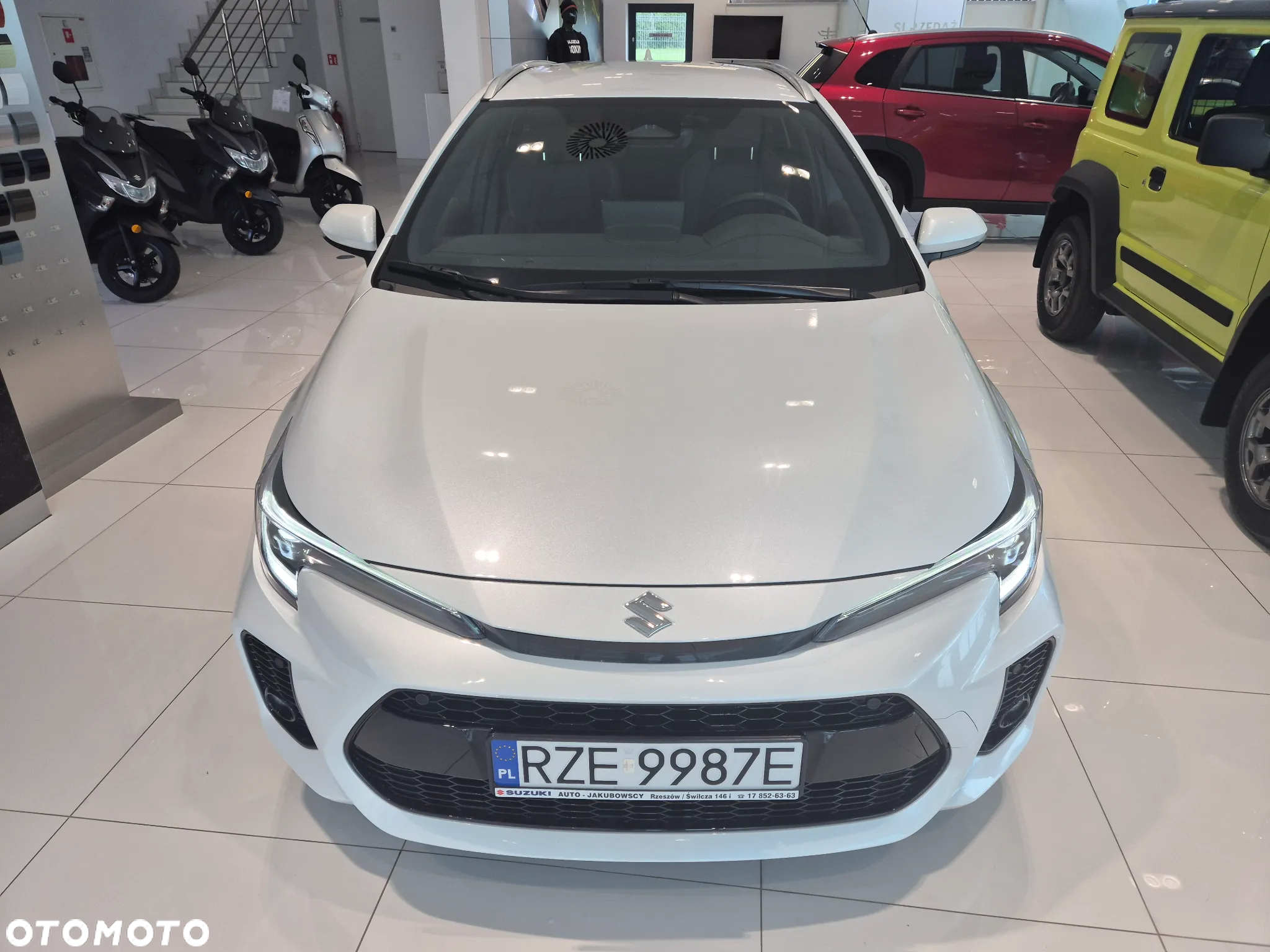 Suzuki Swace 1.8 Hybrid Elegance CVT - 2