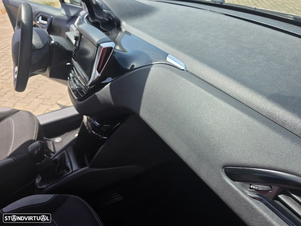 Peugeot 208 PureTech 82 Start & Stop Active - 18