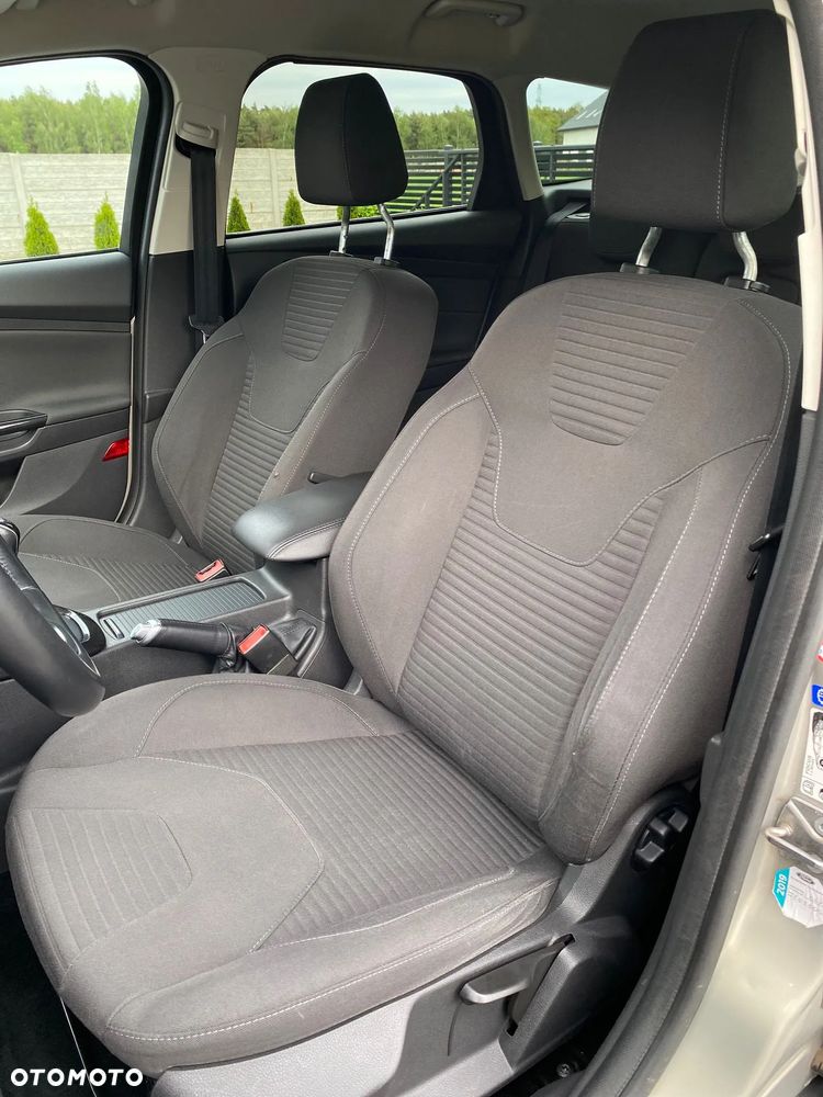 Ford Focus 1.0 EcoBoost Trend Sport - 24