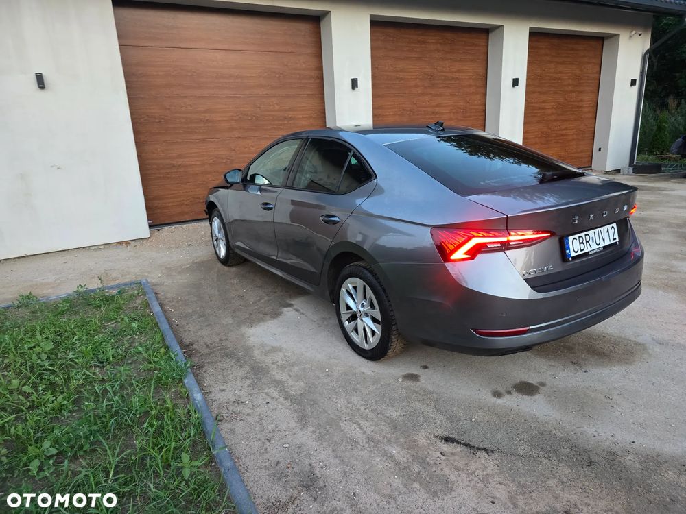 Skoda Octavia 2.0 TDI Ambition DSG - 6