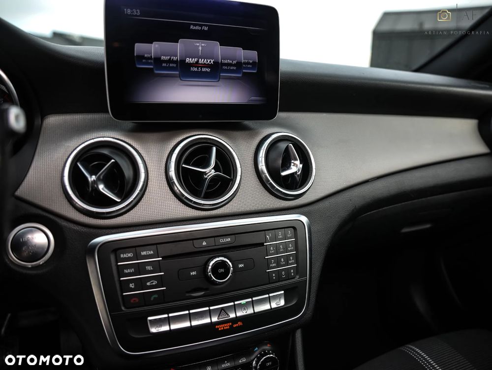 Mercedes-Benz CLA 220 d 7G-DCT - 30
