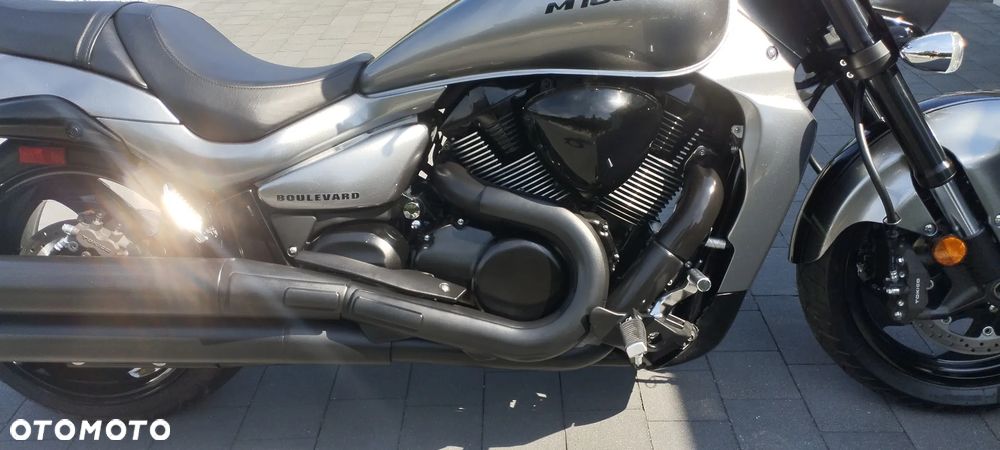 Suzuki Boulevard - 35