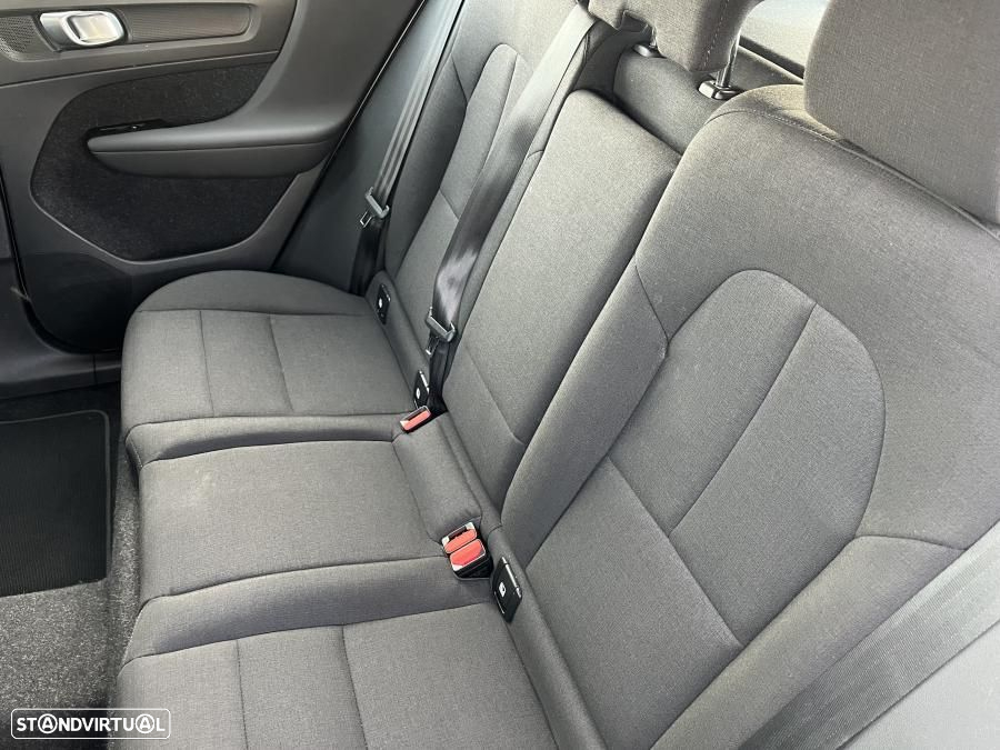 Volvo XC 40 1.5 T2 Momentum Geartronic - 8