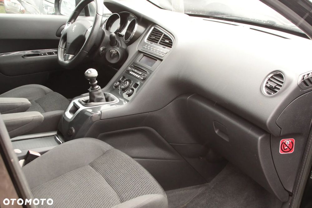 Peugeot 5008 HDI 150 Allure - 16