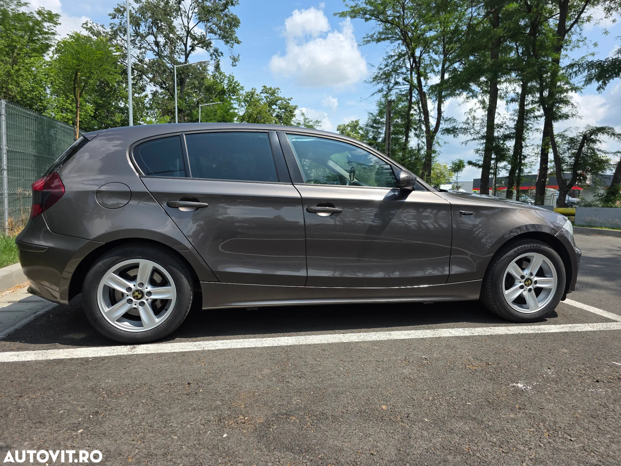 BMW Seria 1 120d - 12