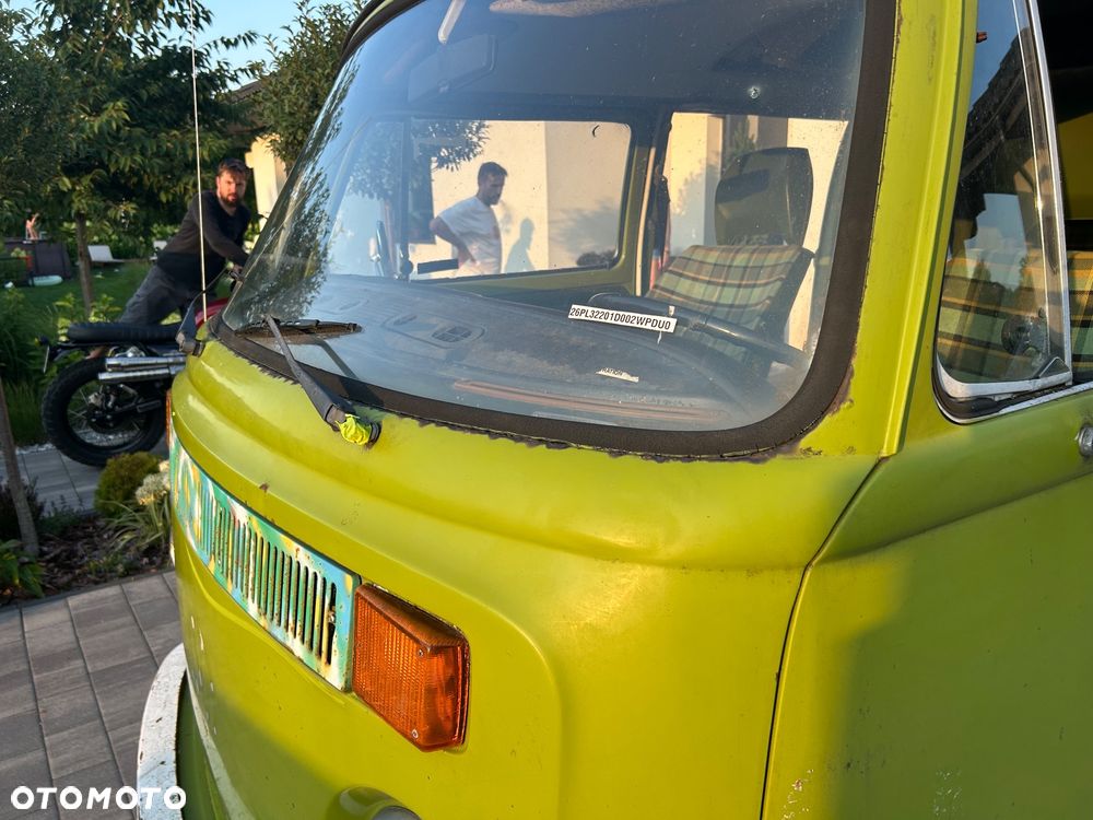 Volkswagen Transporter - 18