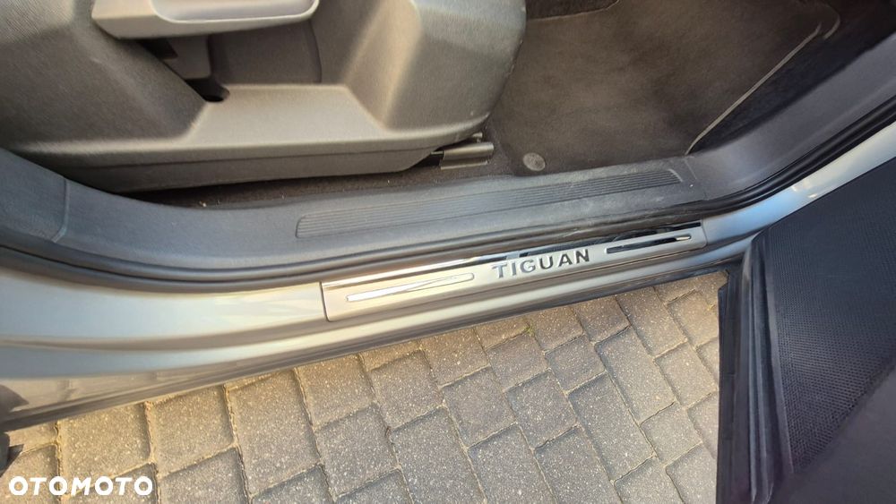Volkswagen Tiguan - 16