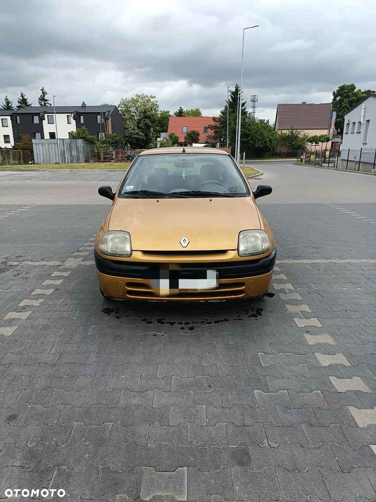 Renault Clio - 6