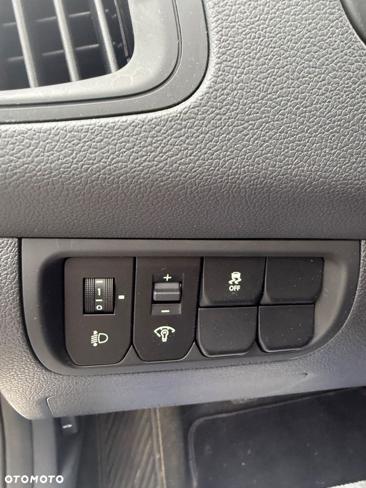 Kia Rio 1.2 Edition 7 - 9