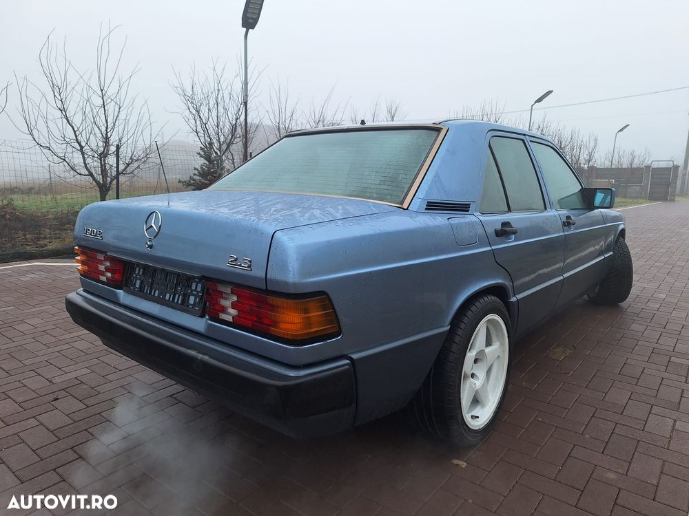 Mercedes-Benz 190 - 5