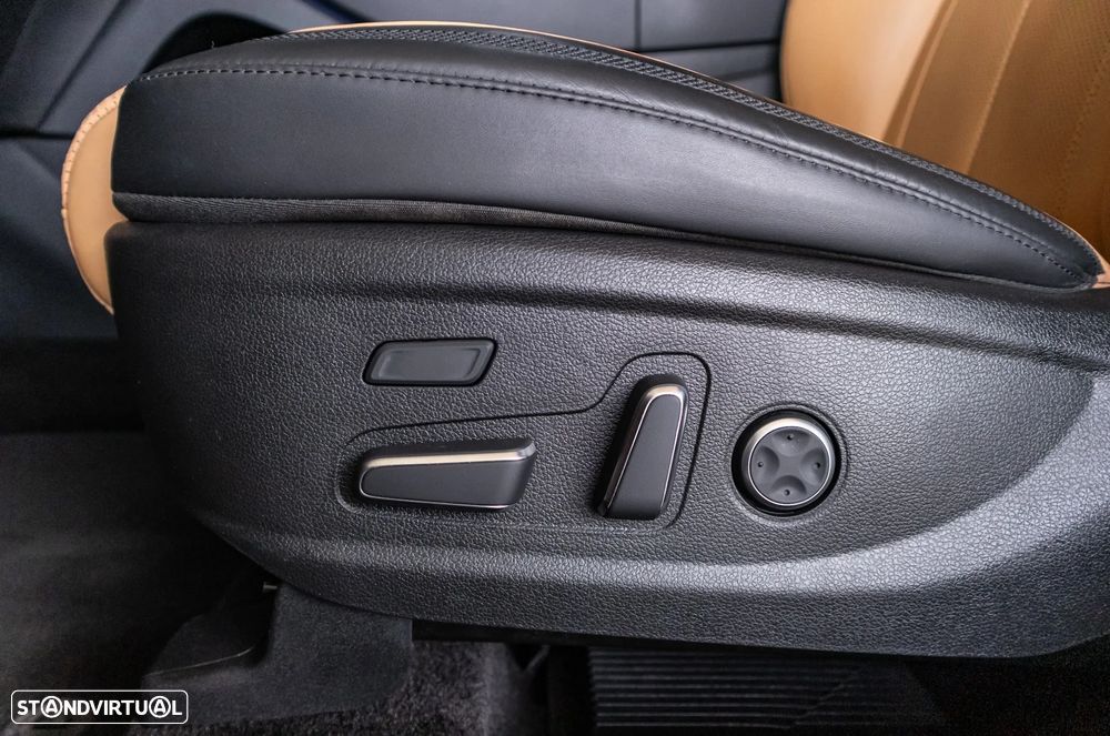 Hyundai Santa Fe 2.2 CRDi Vanguard+Luxury Pack - 11