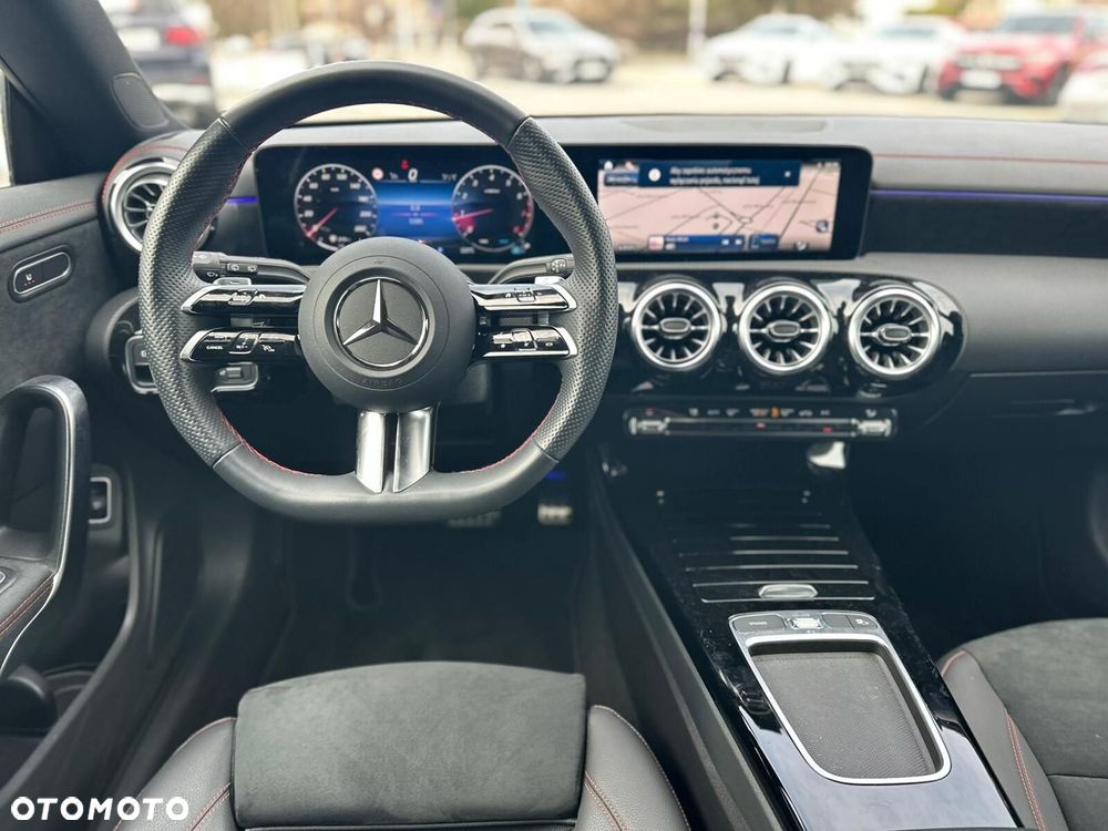 Mercedes-Benz CLA - 11
