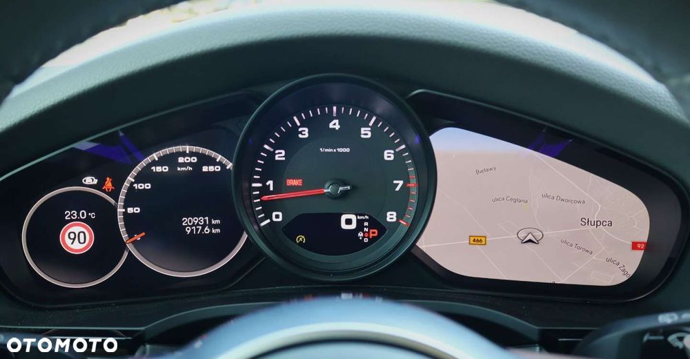Porsche Cayenne - 23