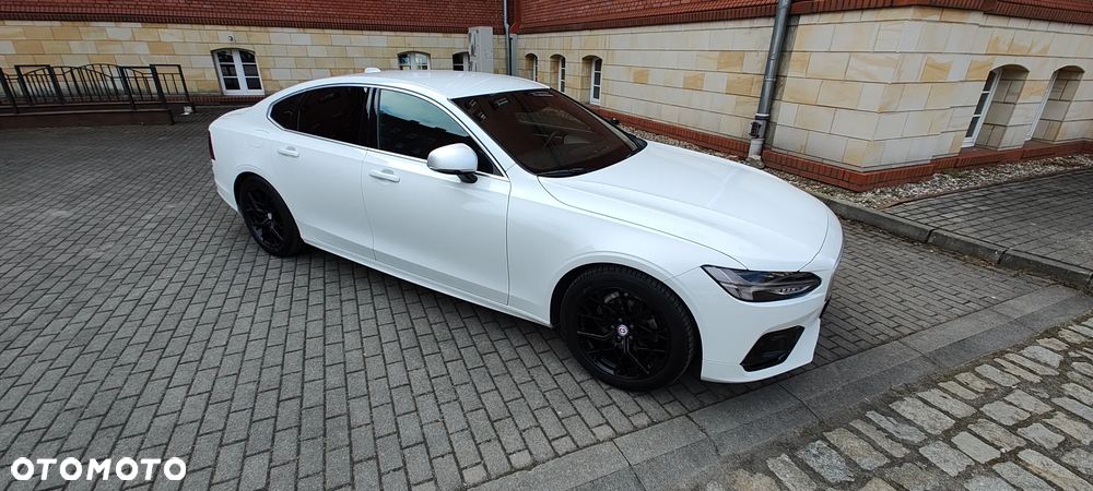 Volvo S90 D4 R-Design - 36