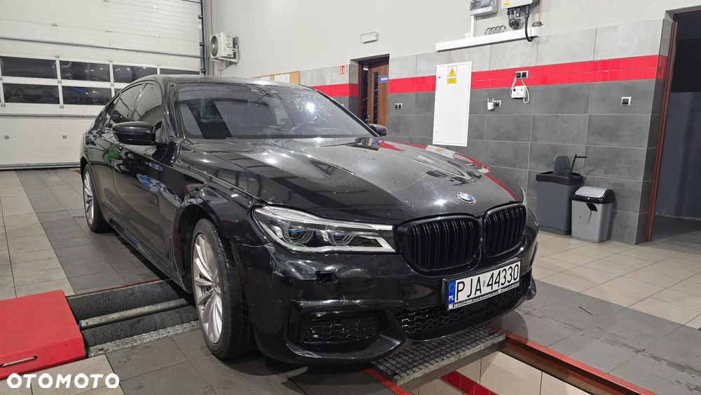 BMW Seria 7 740d xDrive - 3