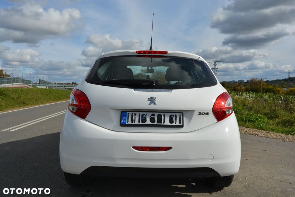 Peugeot 208 - 9