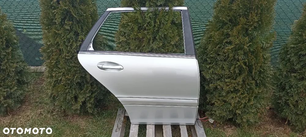 MERCEDES W203 LIFT KOMBI DRZWI TYLNE PRAWE LAK 775 W KOLOR - 1