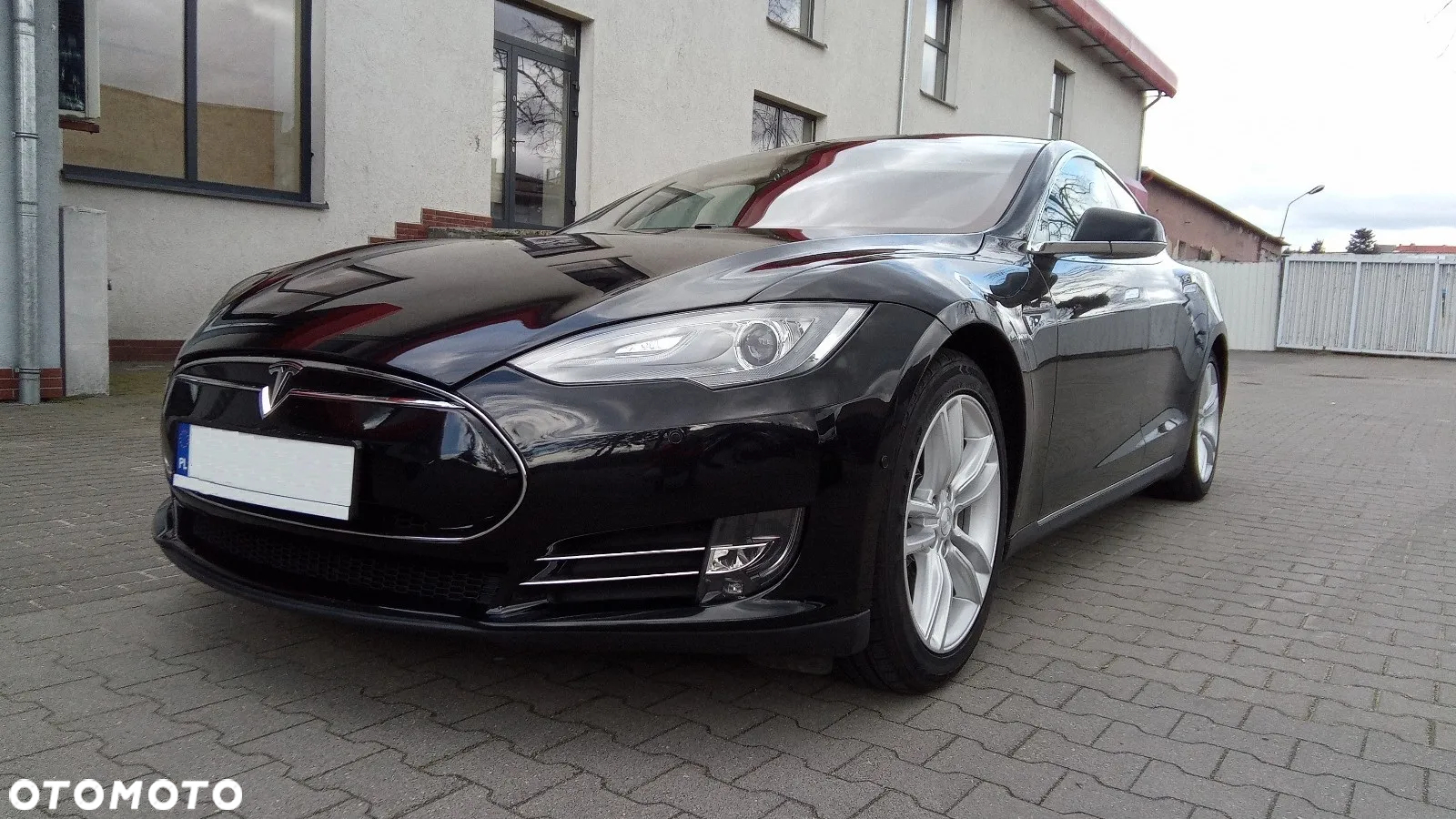 Tesla Model S Standard - 2