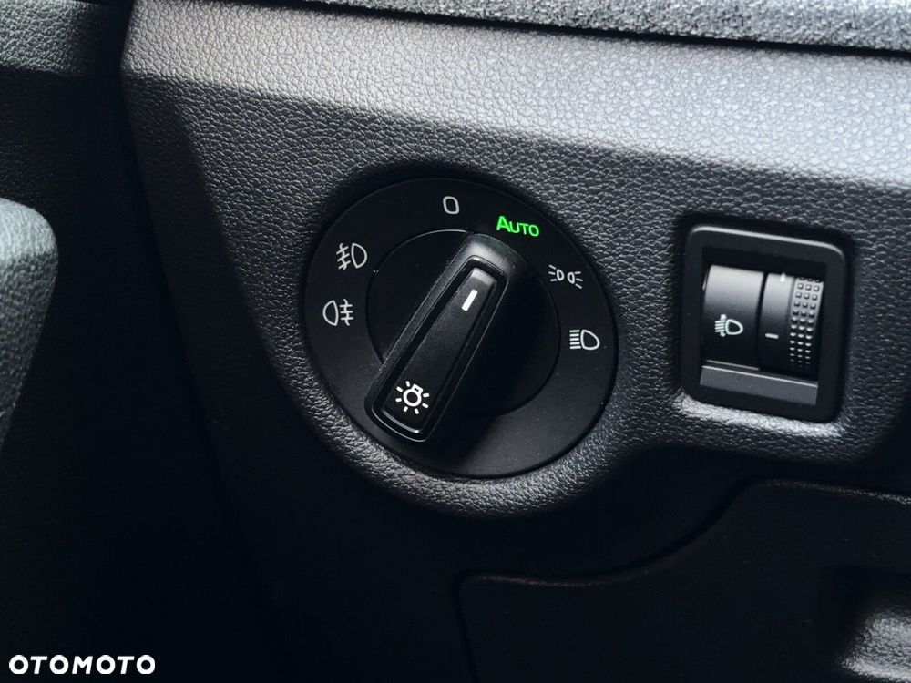 Skoda Kamiq 1.0 TSI Selection DSG - 24